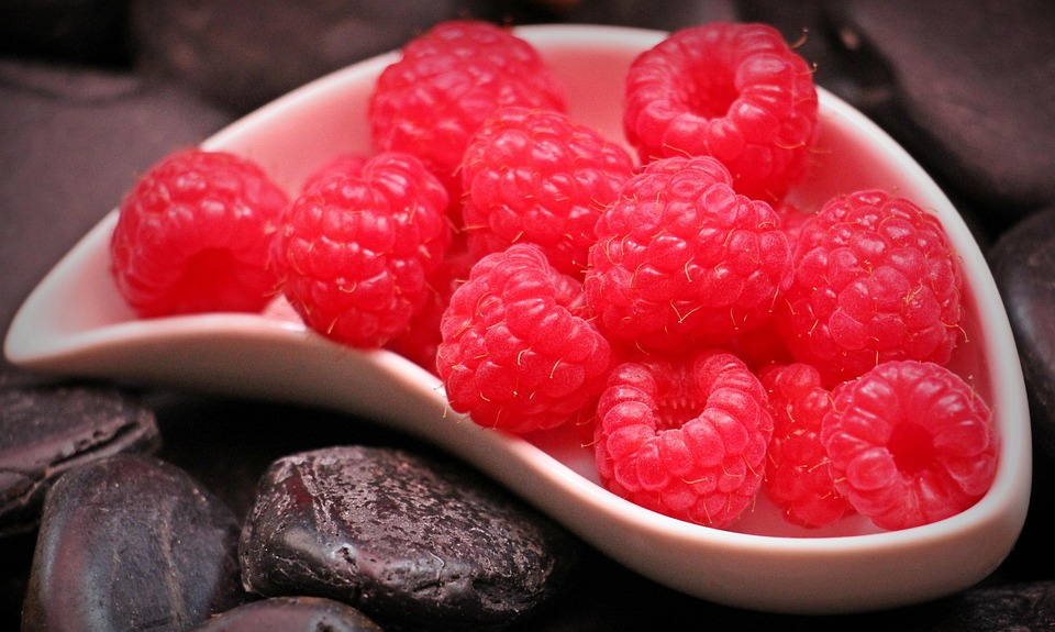 Jak správně kombinovat sportovní výživu a gastronomii