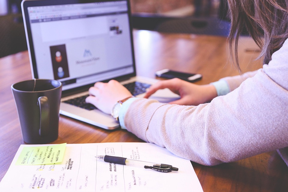 Jak efektivně provádět finanční analýzu pro růst vašeho startupu